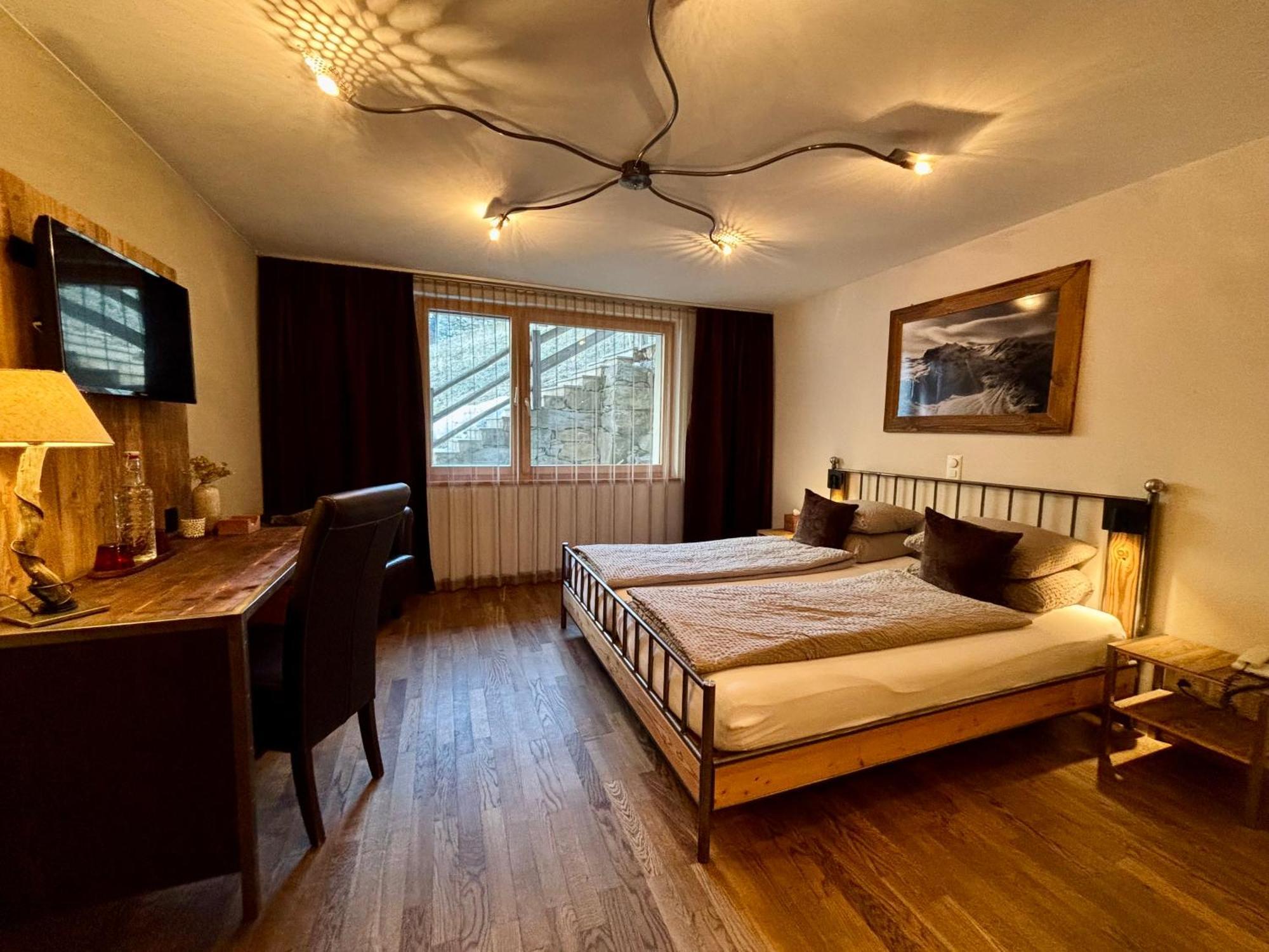 Alpenlodge Zermatt Room photo